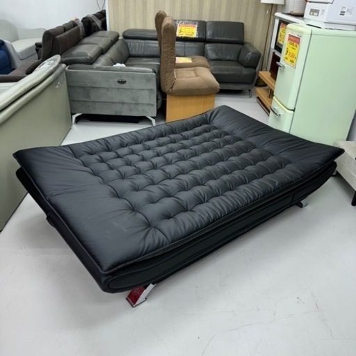 ①【美品‼️】定価59,990円♪ ニトリ ソファベッド《Nシールドロック》 3人掛けソファ 合成皮革製ブラック♪