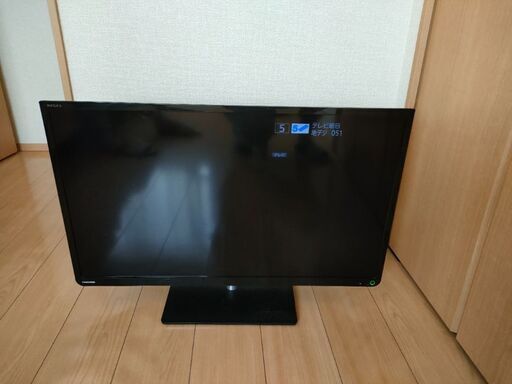 テレビ　東芝　リモコン付き
