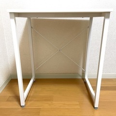 パソコンデスク幅60㎝×奥行45㎝　机　ホワイト　の画像