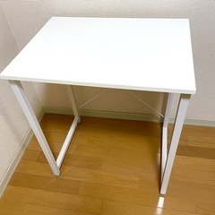 パソコンデスク幅60㎝×奥行45㎝　机　ホワイト　の画像