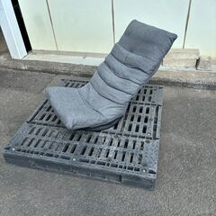 中古品　ニトリクレシエ　回転式座椅子