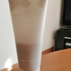 コスメデコルテ　グレイ　ブランの画像