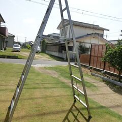 9尺　２７０ｃｍの脚立です。