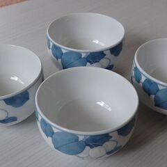 湯呑茶碗と茶托を差し上げます