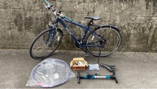 自転車 クロスバイクGIANT TRANCEO4.0 付属品あり