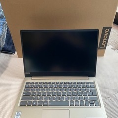 パソコン ノートパソコンの画像