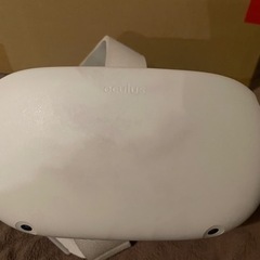 meta quest2 実働　予備フェイスパット付きの画像