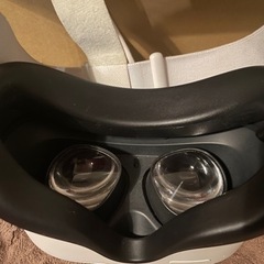 meta quest2 実働　予備フェイスパット付きの画像
