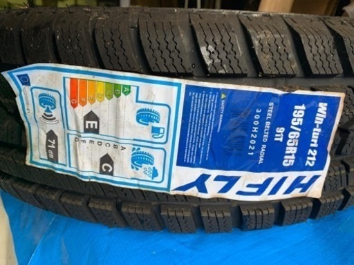 スタッドレスタイヤ新品