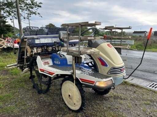 イセキ 田植機 PG53 5条植 13.5馬力セルスタータ風車マーカーさなえ時間少ないパワステくるっとターン田植え機 (HYUGA)  日向のその他の中古あげます・譲ります｜ジモティーで不用品の処分