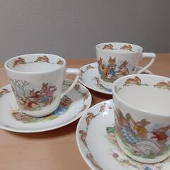 ロイヤルドルトンバニキンズ、ティーセット　