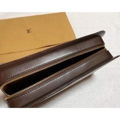 LOUIS VUITTON バッグの画像