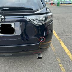 リアゲートの一部板金塗装をお願い致します