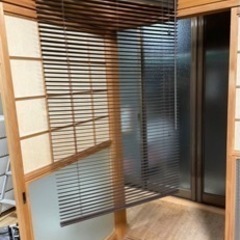 ブラインド　木目調アルミ　左右独立式　の画像