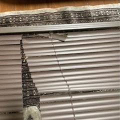 ブラインド　木目調アルミ　左右独立式　の画像