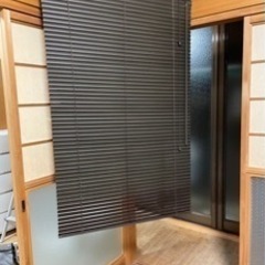 ブラインド　木目調アルミ　左右独立式　の画像