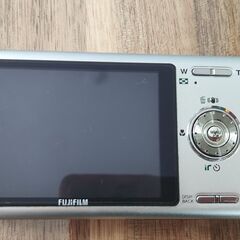 ★配送可能★　デジタルカメラ FinePix (ファインピックス) Z250 レッドの画像