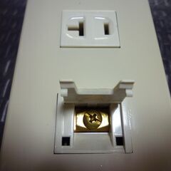 ナショナル１口アース付きコンセント未使用品の画像