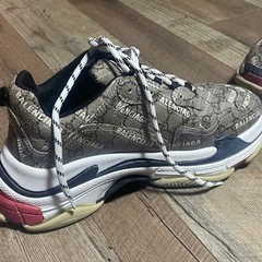 バレンシアガグッチ　スニーカーの画像