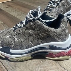 バレンシアガグッチ　スニーカーの画像