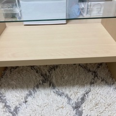 ガラステーブルの画像