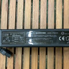 ♪ 電動バイク　充電器　リチウムイオンバッテリー専用　株式会社プロスタッフ　通電確認済み　中古　現状品/郵送可 ♪　の画像