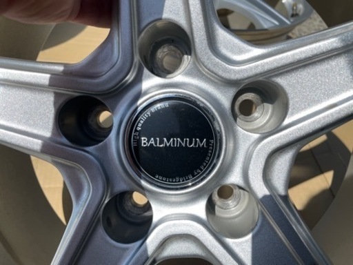 車のパーツ タイヤ、ホイール