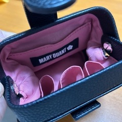 マリークワントセンタービジューデイジーポーチ品 の画像