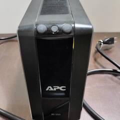 【ジャンク】UPS（無停電電源装置）APC　RS550 シュナイ...