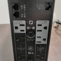 【ジャンク】UPS（無停電電源装置）APC　RS550 シュナイダーエレクトリック　通信ケーブル付き【動作保証しません】【バッテリなし】の画像