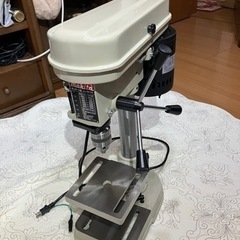 マキタ　卓上ボール盤　TB131