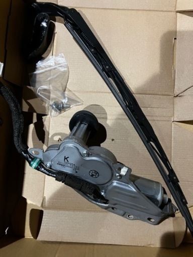 ハイエース　リアワイパーAssy