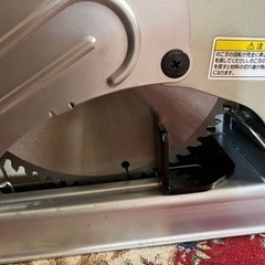 マキタ 190mmチップソー切断機 LC0700F アルミサッシ用チップソー　チップソー付き の画像