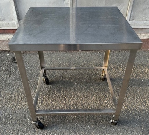 業務用 キャスター付き コンロ台 作業台 調理台 700×600×800 キッチン 用品 店舗 居酒屋 焼き台 厨房 飲食店 ガス台 厨房機器 大阪発