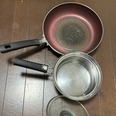 【無料】調理器具 鍋、カッター セットの画像