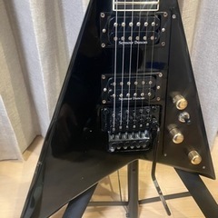 ジャクソンスターズ ランディーv スルーネック ケース付き　楽器 弦楽器、ギターの画像