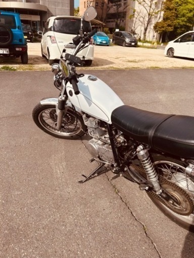 バイク YAMAHA  SR400 RH01J