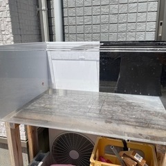 白黒アクリル水槽