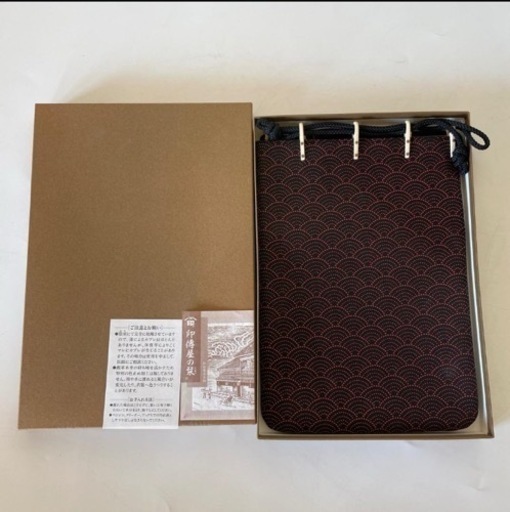 値下げ 新品未使用 タグ付き 印傳屋 巾着袋 巾着 鹿革 印伝屋 合切袋 印伝 かばん 巾着 バッグ 箱付き 商品代金着払い可能 全国発送可能です