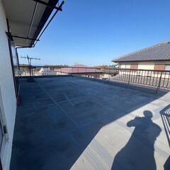 【車庫付き５LDK戸建】みさき公園駅徒歩４分！車庫付き池のある日本庭園付き屋上付き！！トイレ２か所！７万円！ - 泉南郡