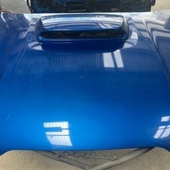 インプレッサボンネット涙目の画像