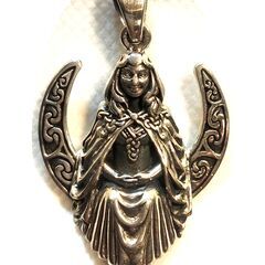MM: Silver Seated Moon Goddess P...
