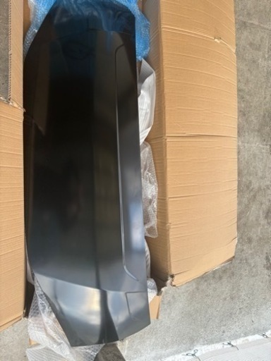 ハイエース　ボンネット