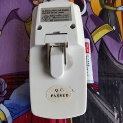 【USED】ニッケル水素電池充電器（単４電池×２個付き）の画像