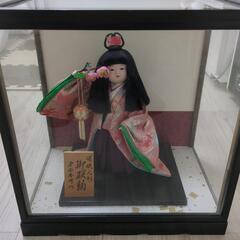 日本人形　手毬と梅の花付きの画像