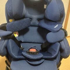 美品　アプリカ チャイルドシート