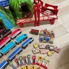 総額約16000円⭐︎トイザらス限定　木製　トレインセット　2セット　イマジナリウム　の画像