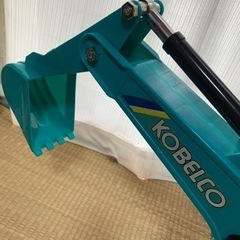 乗って遊べるショベルカーの画像