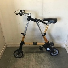 320□岐阜発　△ 小径折りたたみ自転車 / メーカー等不明 / 走行確認 / シート破れあり / リア泥除けワレあり / 現状品　R5.12/24□