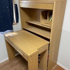 (お買い得）学習机、照明（蛍光灯）、棚付き＆鍵付き